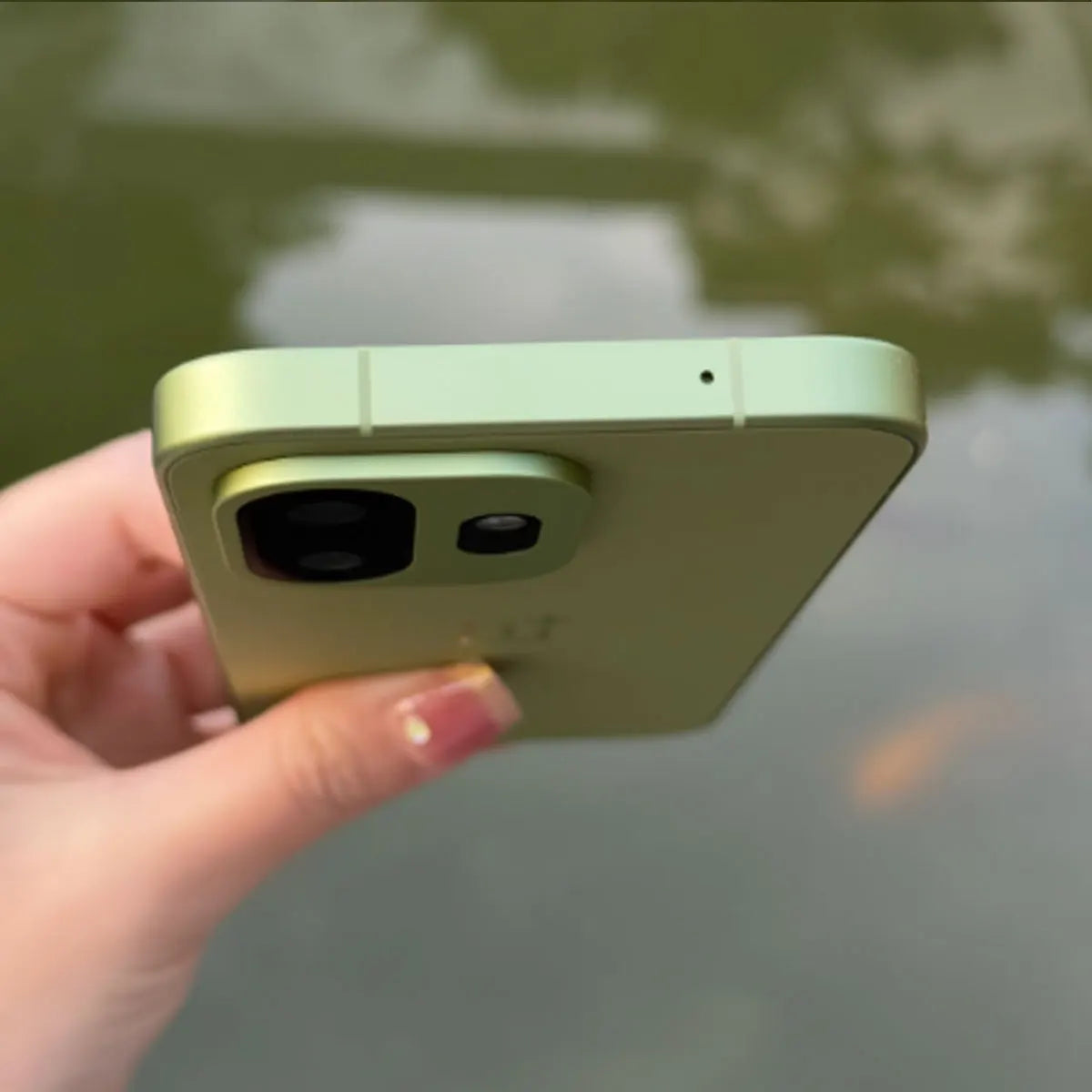 OnePlus 15T Unlocked 5G Smartphone Snapdragon 8 Elite Gen 5 6.32'' 165Hz Screen 7500mAh 100W Wired 50W Wireless 50MP Camera NFC